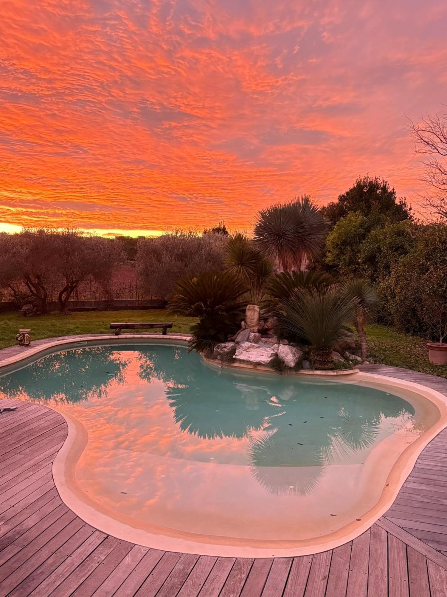 Le Clos Des Vignes Junas ภายนอก รูปภาพ